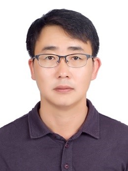 엄재구 사진